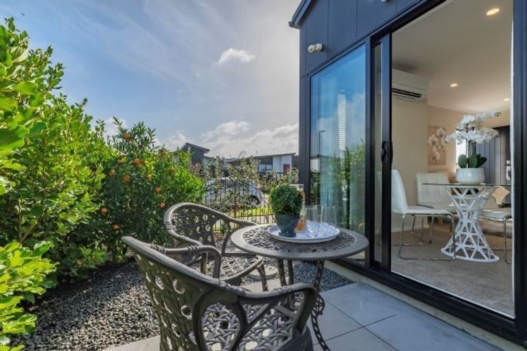 Photo of property in 10 Regiment Road, Papakura, 2110