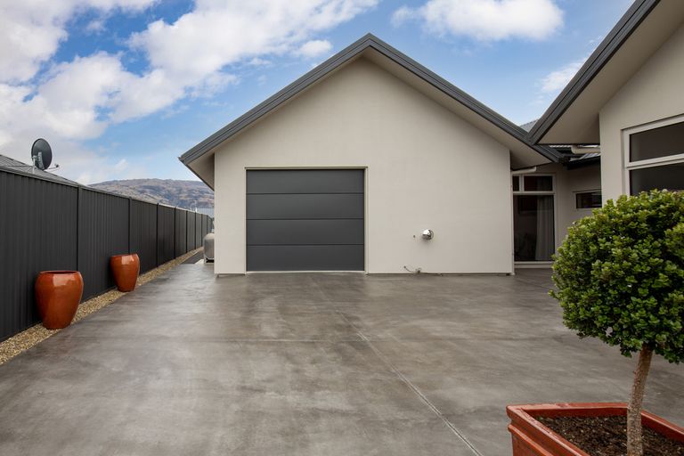 Photo of property in 10 Willoughby Place, Clyde, 9330