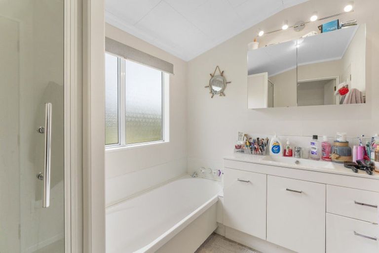 Photo of property in 12 Kapua Place, Taupo, 3330