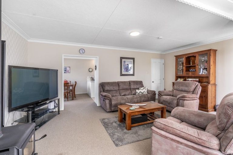 Photo of property in 63 Edinburgh Crescent, Waikiwi, Invercargill, 9810