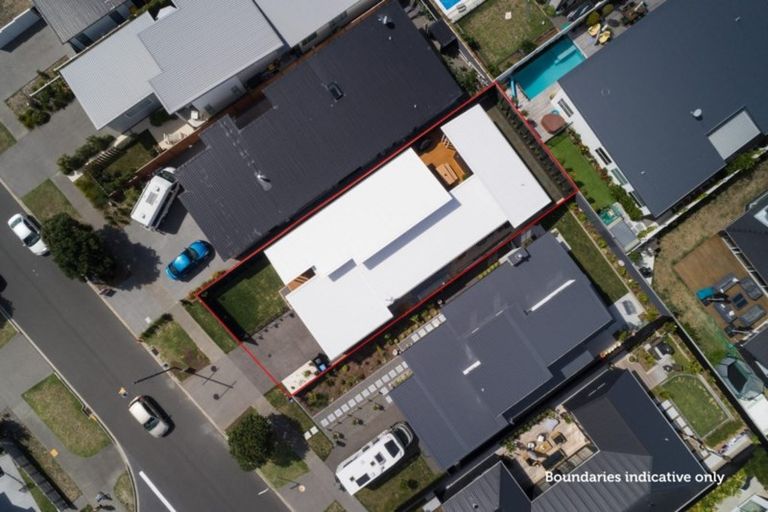 Photo of property in 35 Coast Boulevard, Papamoa Beach, Papamoa, 3118