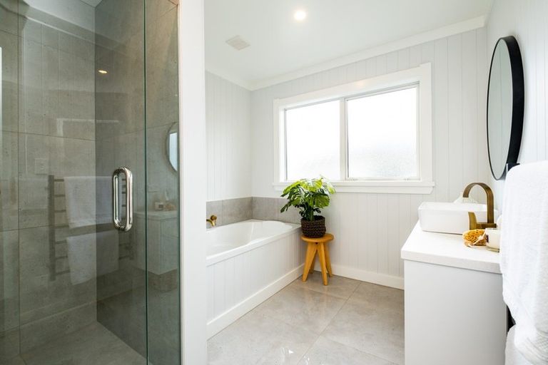 Photo of property in 24 Woodlands Drive, Havelock North, 4130