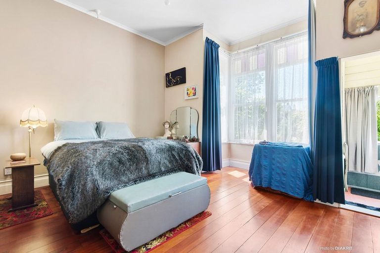 Photo of property in 12 Manley Terrace, Newtown, Wellington, 6021