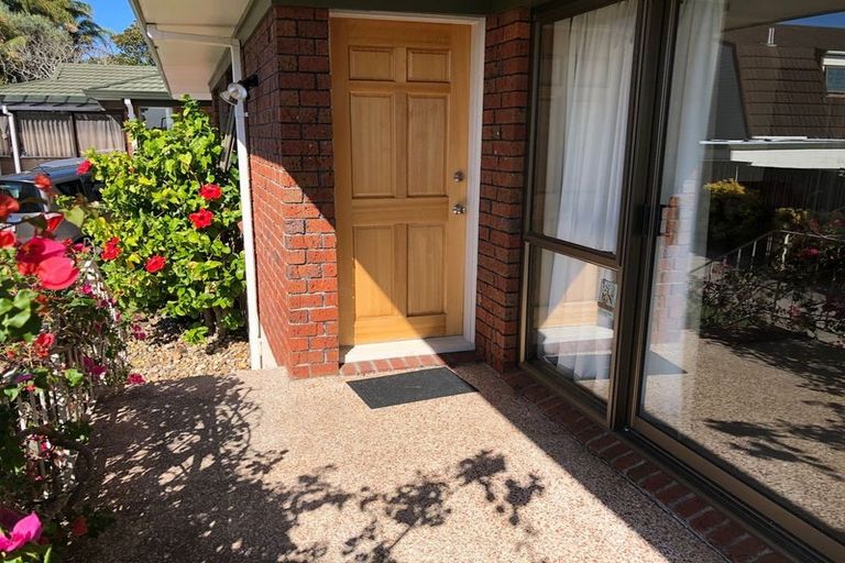 Photo of property in 1/168 Prince Regent Drive, Farm Cove, Auckland, 2012