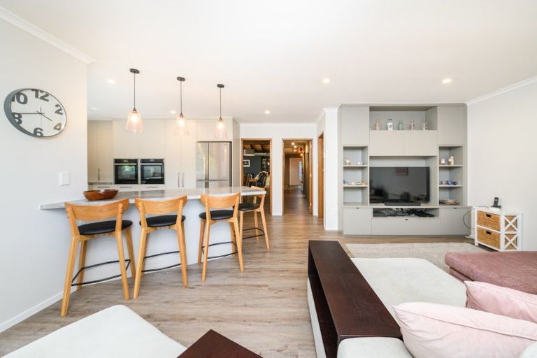 Photo of property in 12 Truscott Grove, Awapuni, Palmerston North, 4412