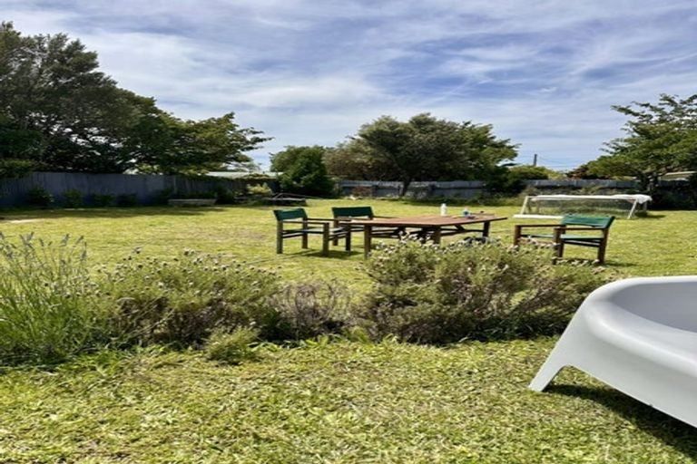 Photo of property in 1 Farrier Grove, Featherston, 5710