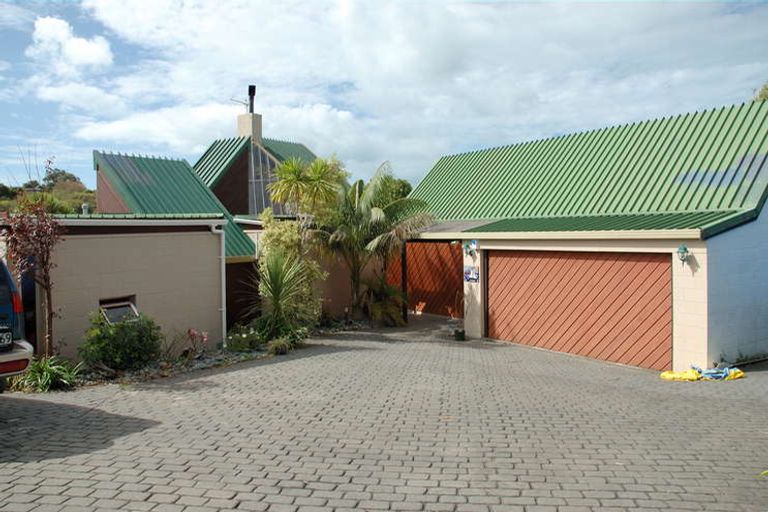 Photo of property in 23 Davita Place, Farm Cove, Auckland, 2012