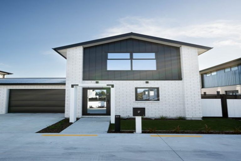 Photo of property in 10 Oliver Place, Trentham, Upper Hutt, 5018