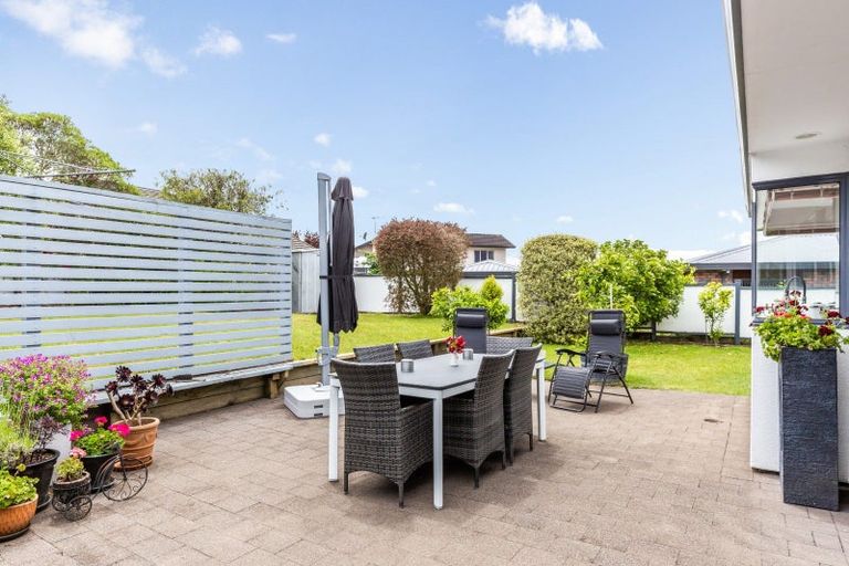 Photo of property in 35 Kinder Street, Acacia Bay, Taupo, 3330