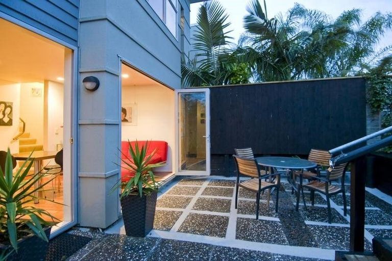 Photo of property in Habitat Apartments, 9/31 Byron Avenue, Takapuna, Auckland, 0622