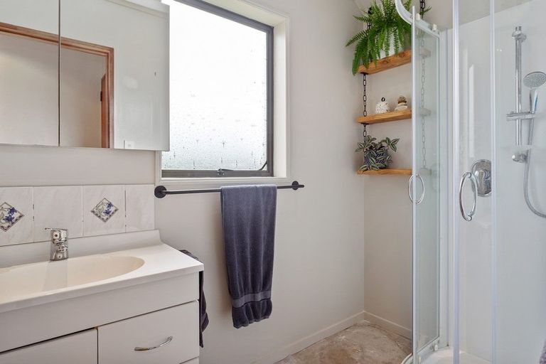 Photo of property in 2 Kowai Place, Amberley, 7410