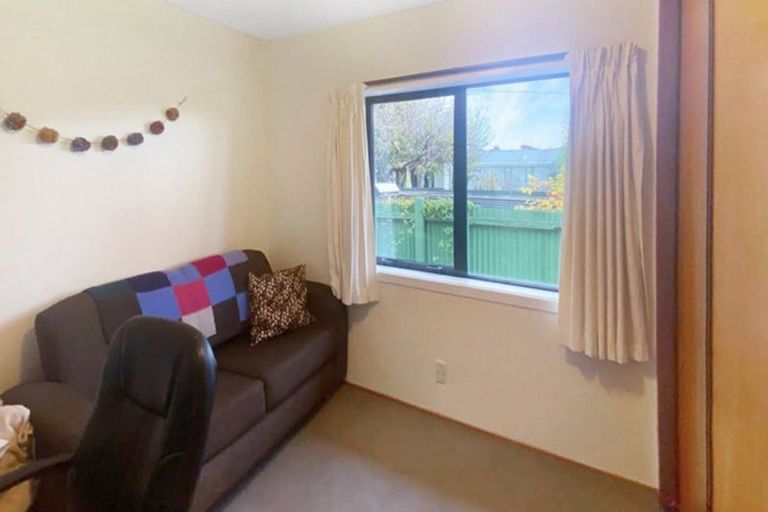 Photo of property in 2/16 Milton Street, Somerfield, Christchurch, 8024