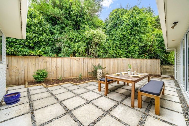 Photo of property in 20a Raroa Place, Pukerua Bay, 5026