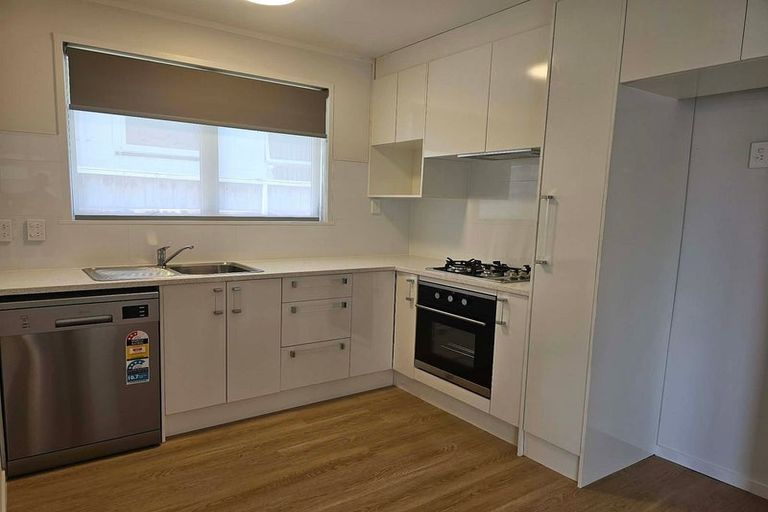 Photo of property in 11 Blanes Road, Weymouth, Auckland, 2103