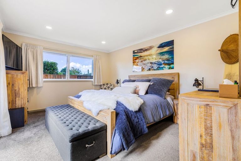 Photo of property in 1/350 Royal Road, Massey, Auckland, 0614