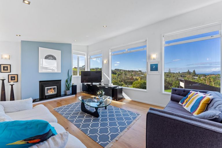 Photo of property in 79 Hauraki Road, Leigh, Warkworth, 0985