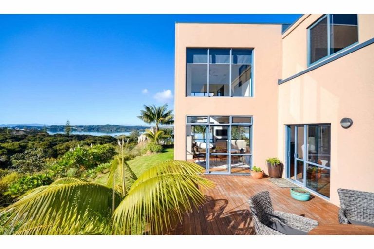Photo of property in 15 Bush Point Road, Kerikeri, 0294