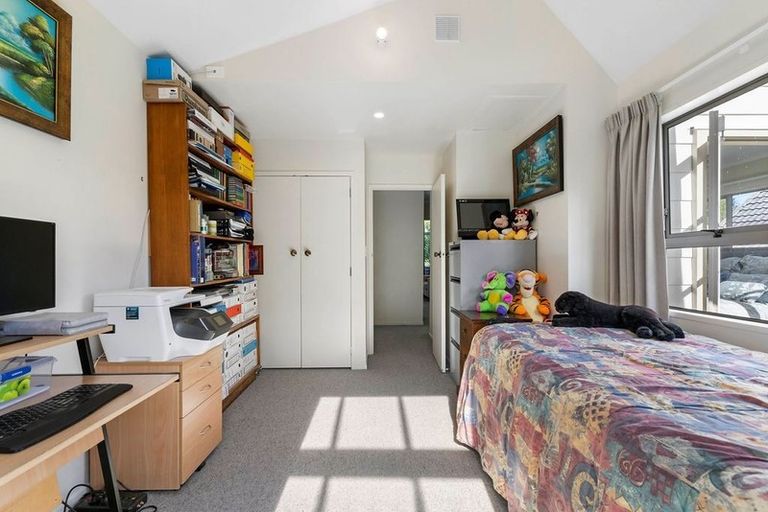 Photo of property in 1/19 Simon Ellice Drive, Bayview, Auckland, 0629