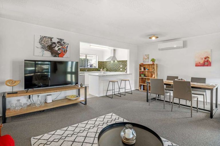 Photo of property in 1 Langley Avenue, Milson, Palmerston North, 4414