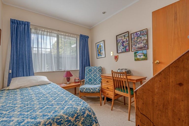 Photo of property in 87 Pahiatua Street, Hokowhitu, Palmerston North, 4410