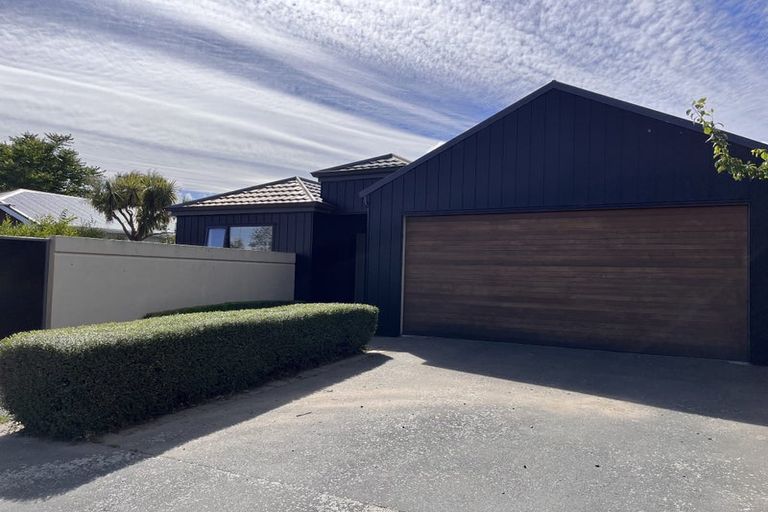 Photo of property in 137 Mcfaddens Road, St Albans, Christchurch, 8052