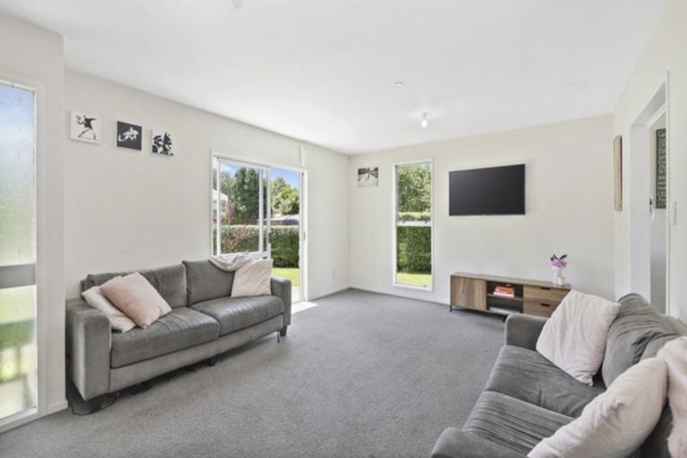 Photo of property in 4 Adelaide Street, Kirwee, Darfield, 7571