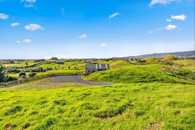 Photo of property in 155 Derham Road, Te Horo, Otaki, 5581