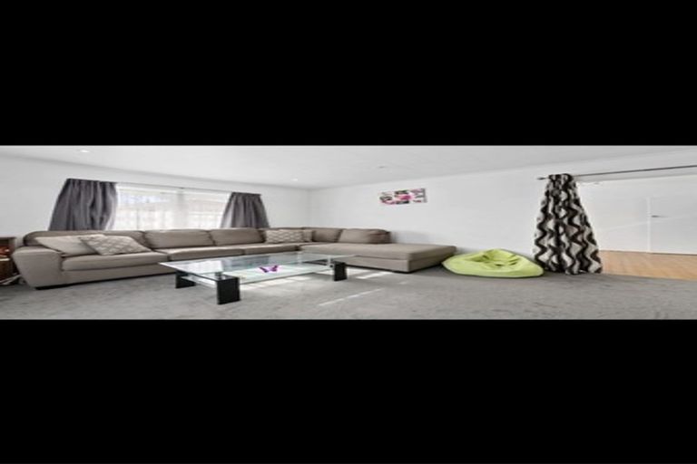 Photo of property in 30 Oregon Drive, Maoribank, Upper Hutt, 5018