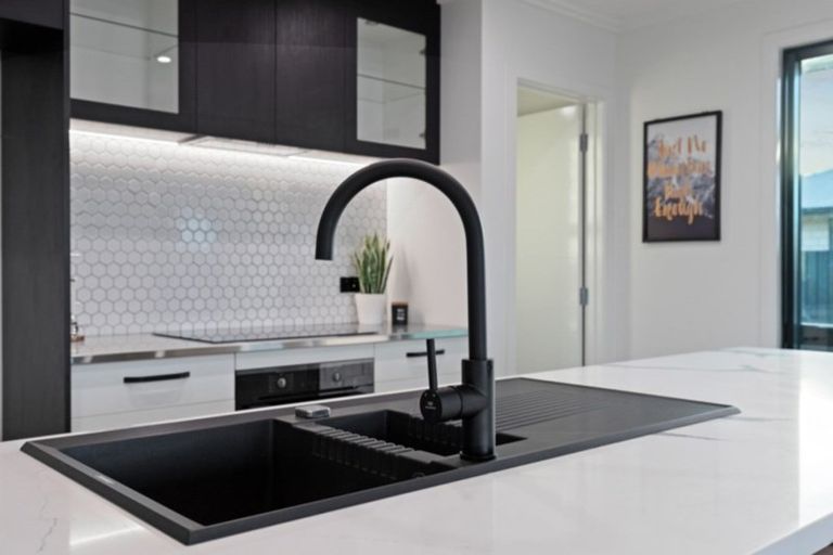 Photo of property in 10 Costello Drive, Ngatea, 3503