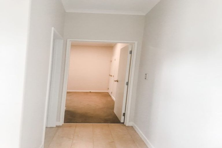 Photo of property in 18 Tinaku Road, Flat Bush, Auckland, 2019