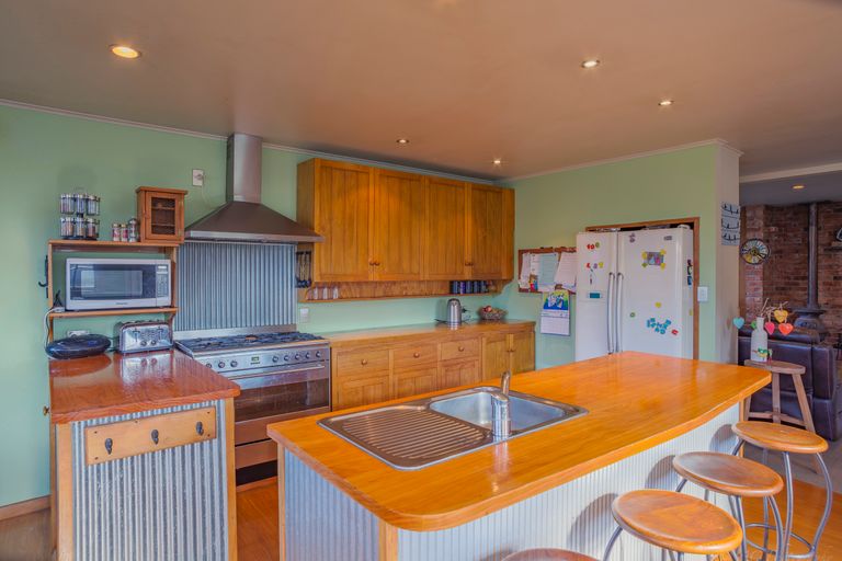 Photo of property in 28 Davie Street, Temuka, 7920