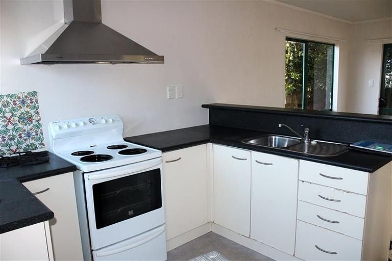 Photo of property in 95 Ennis Avenue, Pakuranga Heights, Auckland, 2010