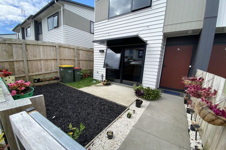 Photo of property in 36 Matawhanga Drive, Wattle Downs, Auckland, 2103