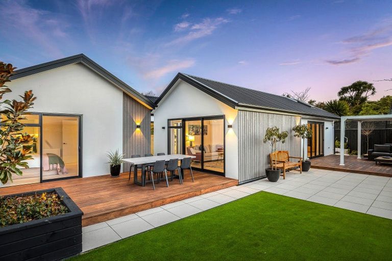 Photo of property in 69a Wai-iti Terrace, Bryndwr, Christchurch, 8052