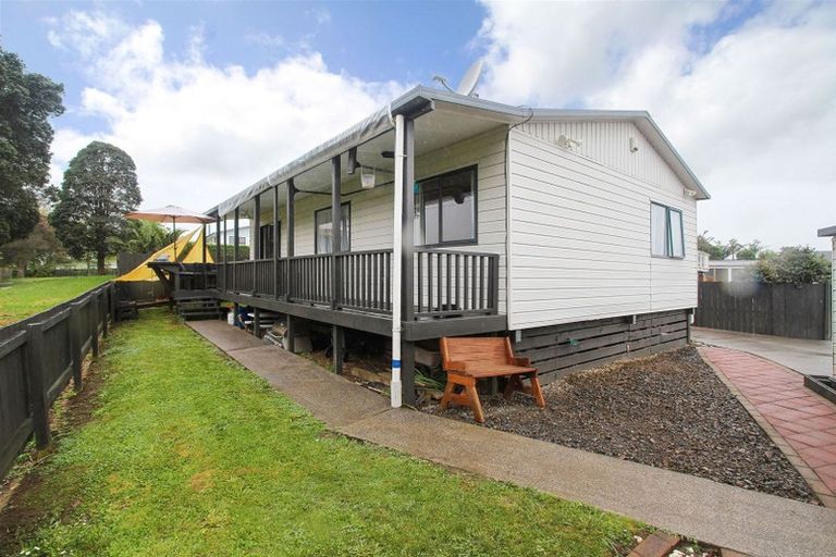 Photo of property in 3a Vela Place, Clarks Beach, 2122