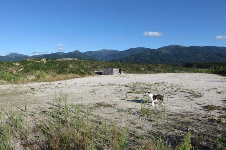 Photo of property in 744 Waiwhero Road, Ngatimoti, Motueka, 7196