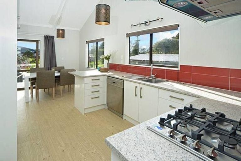 Photo of property in 10b Eden Street, Mangere East, Auckland, 2024