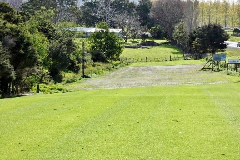 Photo of property in 12 Doctors Hill Road, Ruakaka, 0582