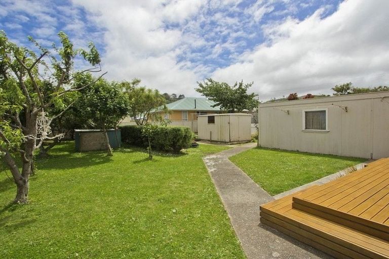 Photo of property in 13 Pearce Crescent, Taita, Lower Hutt, 5011