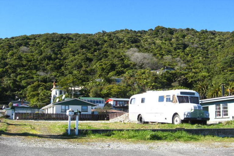 Photo of property in 2/13 Alexander Terrace, Greymouth, 7805