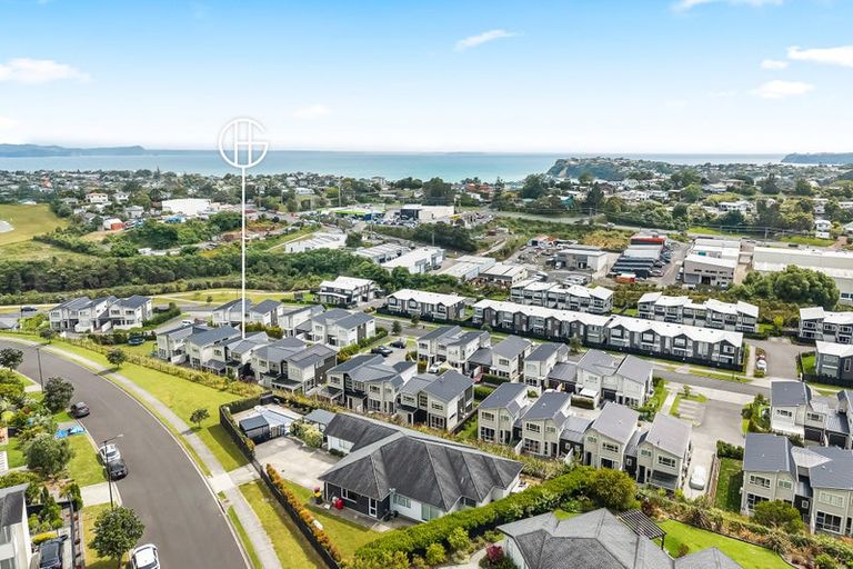 Photo of property in 37 Sanremo Lane, Stanmore Bay, Whangaparaoa, 0932