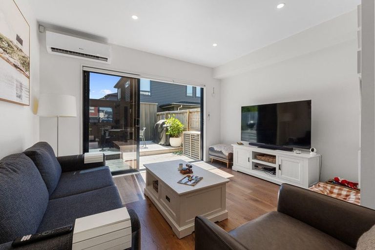 Photo of property in 58 Turret Lane, Hobsonville, Auckland, 0616