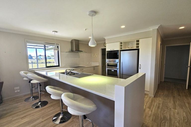 Photo of property in 12 Tatahi Cove, Papamoa Beach, Papamoa, 3118