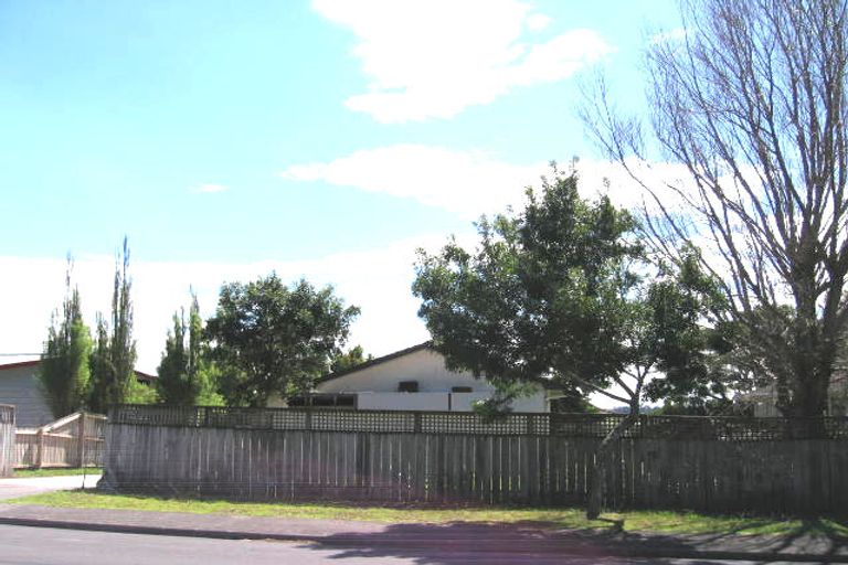 Photo of property in 5 Devonshire Road, Unsworth Heights, Auckland, 0632