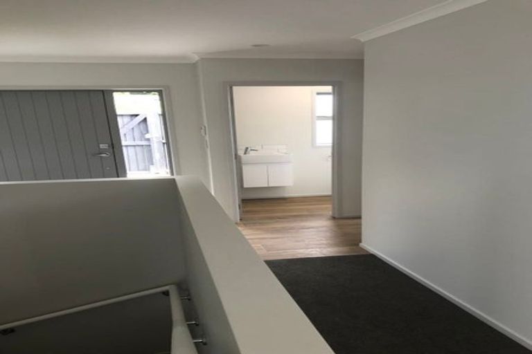 Photo of property in 1 Danden Way, Pukekohe, 2120