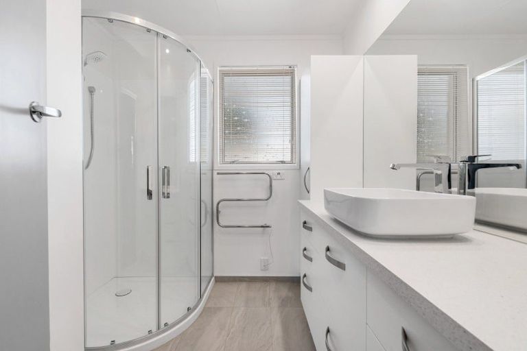 Photo of property in 3 Paterson Grove, Pukehangi, Rotorua, 3015