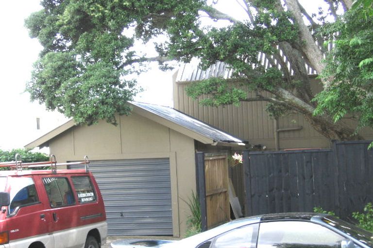 Photo of property in 1/5 Wesley Avenue, Mount Albert, Auckland, 1025