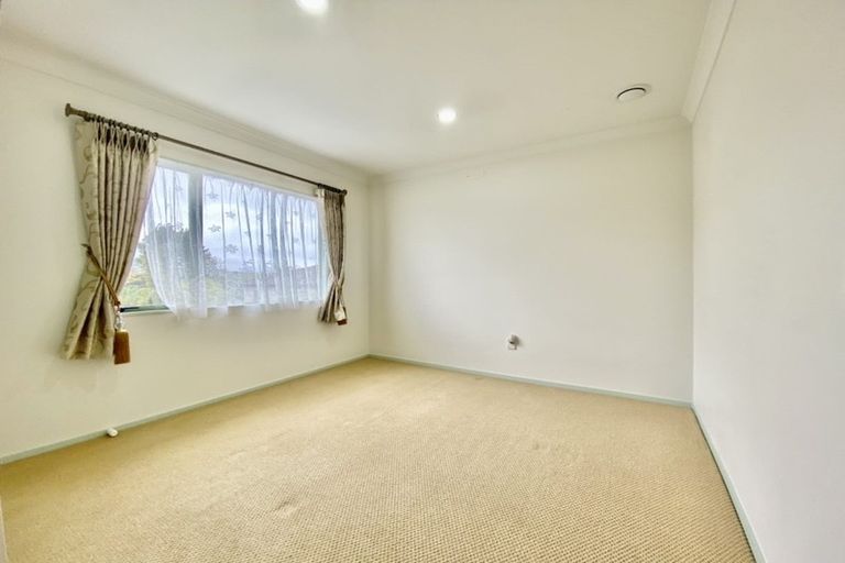 Photo of property in 14 Franshell Crescent, East Tamaki, Auckland, 2013
