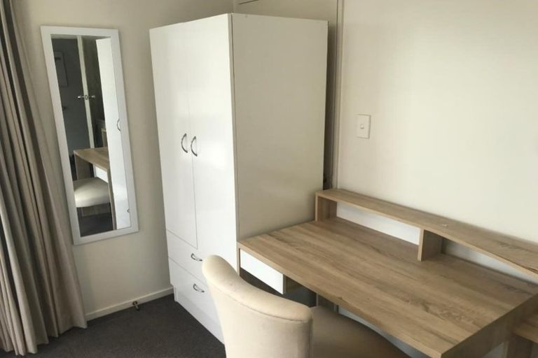 Photo of property in 389 Yaldhurst Road, Russley, Christchurch, 8042