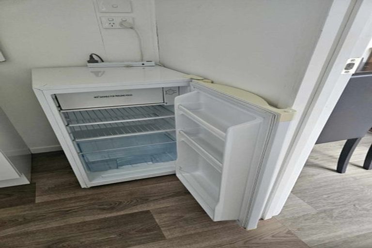 Photo of property in 91 Kanuka Road, Bombay, 2675